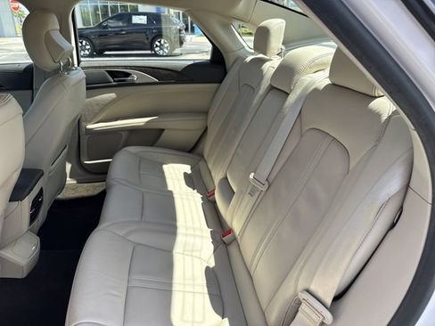 Used 2019 Lincoln MKZ Reserve FWD image 22