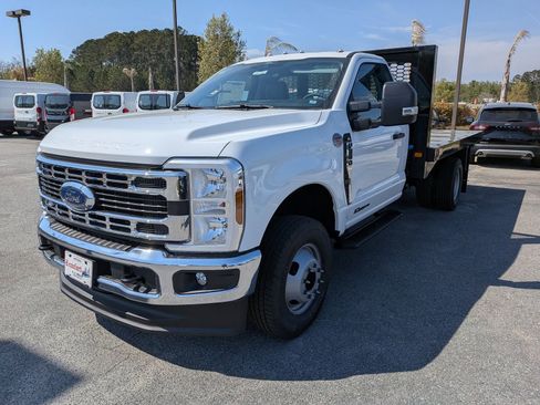 New 2026 Ford F350 XL w/ XL Chrome Package AWD/4WD image 4