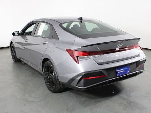 Used 2026 Hyundai Elantra Sport image 4