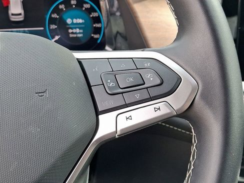 Used 2025 Volkswagen Atlas SE image 22