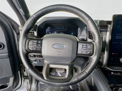Used 2023 Ford Expedition Platinum image 15