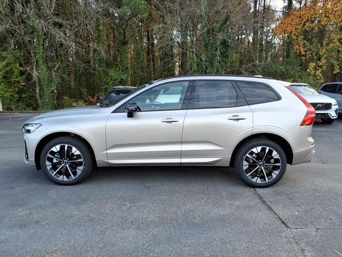 New 2026 Volvo XC60 B5 Plus w/ Protection Package Premier image 8