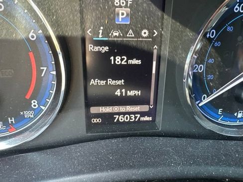 Used 2018 Toyota Corolla SE FWD image 13