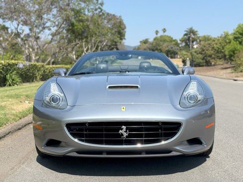 Used 2013 Ferrari California image 14