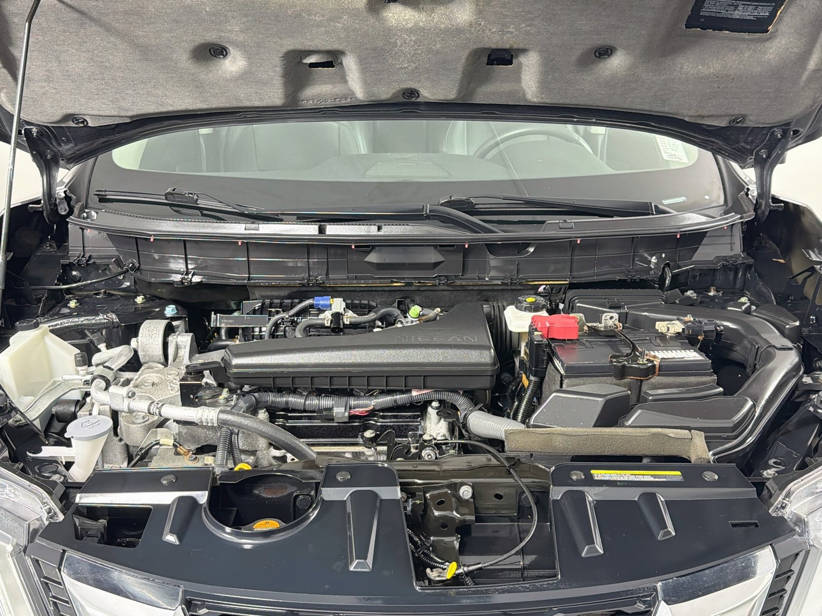 Used 2017 Nissan Rogue Platinum AWD/4WD image 43
