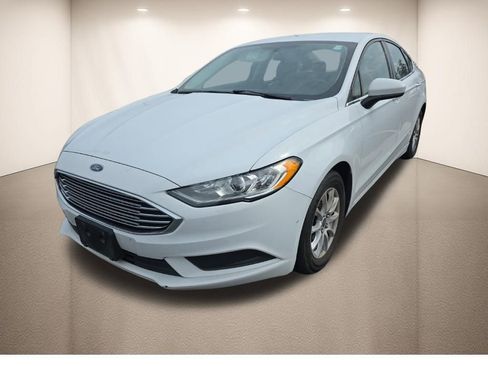 Used 2017 Ford Fusion S image 11