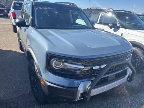 New 2026 Ford Bronco Sport Outer Banks w/ Sasquatch Outer Banks Package AWD/4WD image 14
