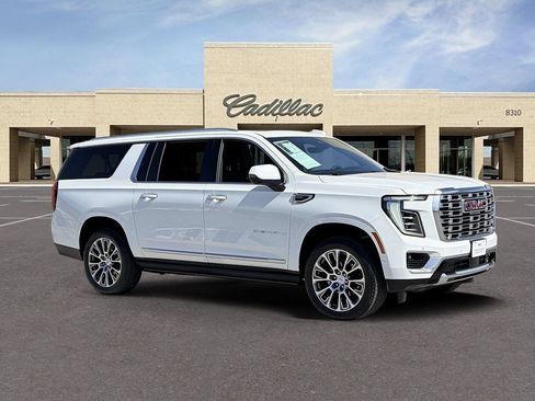Used 2026 GMC Yukon XL Denali w/ Denali Reserve Package AWD/4WD image 3