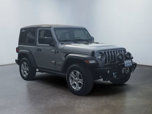 Used 2020 Jeep Wrangler Sport AWD/4WD image 7