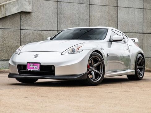 Used 2013 Nissan 370Z NISMO w/ Bose Pkg RWD image 36