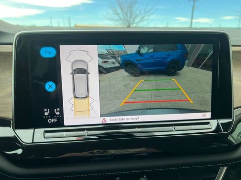 Certified 2025 Volkswagen Atlas SE image 22