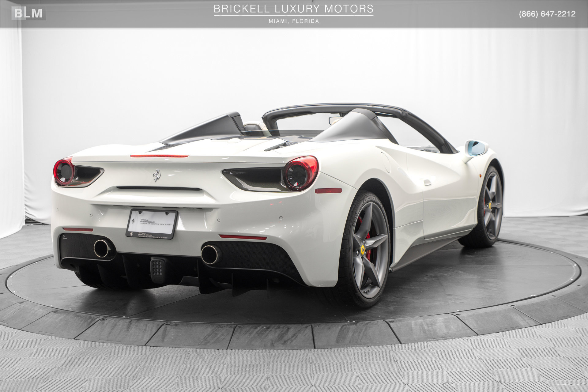 Used 2018 Ferrari 488 Spider RWD image 14