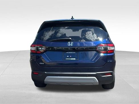 Used 2025 Honda Pilot EX-L image 6