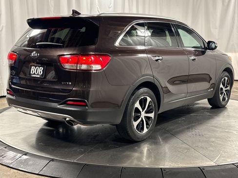 Used 2017 Kia Sorento EX image 7