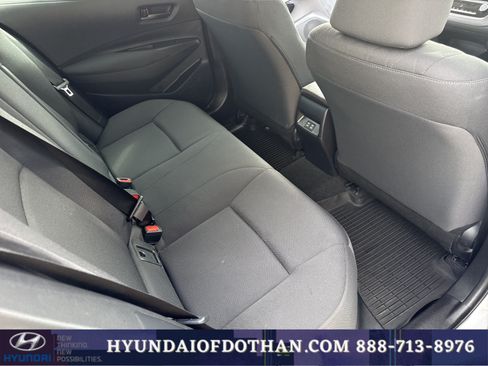 Used 2025 Toyota Corolla LE FWD image 14
