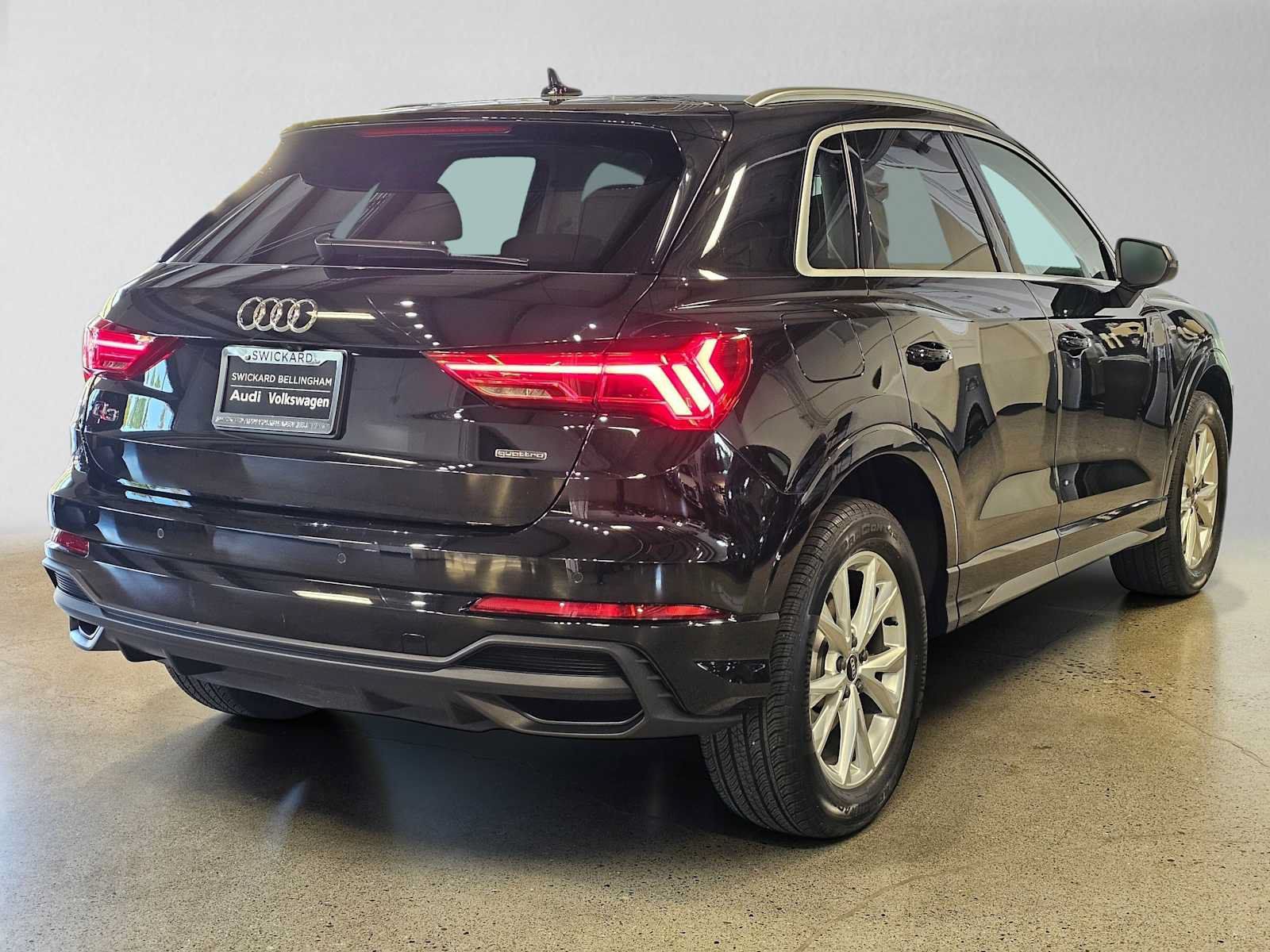 Used 2025 Audi Q3 2.0T Premium Plus w/ Premium Plus Package AWD/4WD image 3