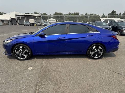 Used 2023 Hyundai Elantra Limited FWD image 2