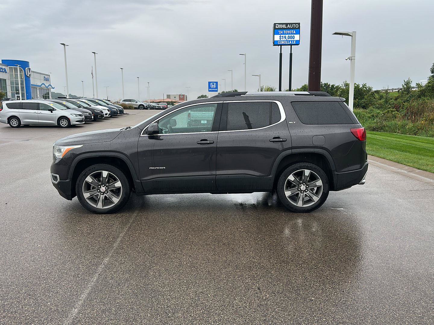 Used 2018 GMC Acadia SLT AWD/4WD image 6