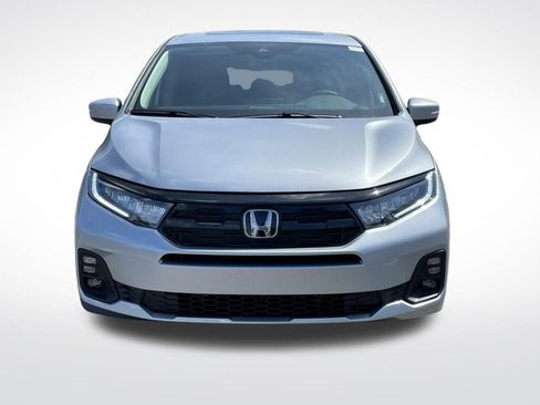 New 2026 Honda Odyssey Touring image 9