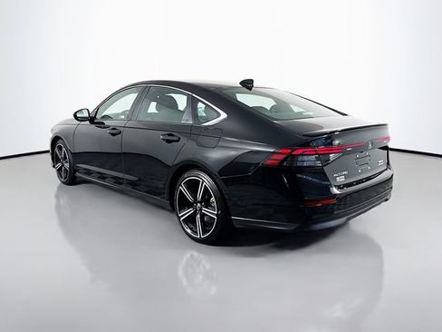 Used 2024 Honda Accord Sport image 6
