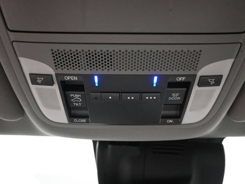 Used 2018 Acura MDX SH-AWD image 21