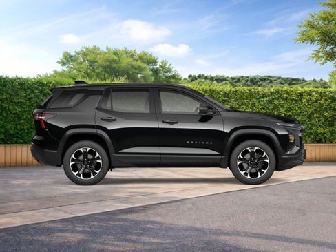 New 2027 Chevrolet Equinox LT w/ Convenience Package II FWD image 3