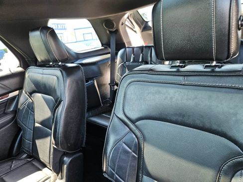 Used 2017 Ford Explorer Platinum AWD/4WD image 15
