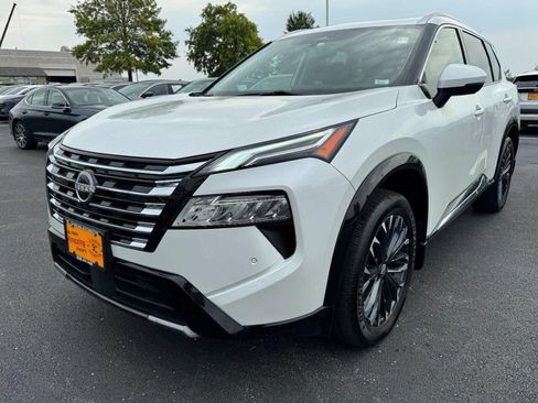 Used 2024 Nissan Rogue Platinum w/ Platinum Premium Package AWD/4WD image 8