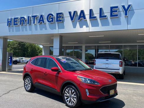 Certified 2022 Ford Escape Titanium w/ Class II Trailer Tow Package AWD/4WD image 1