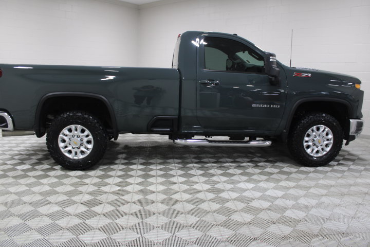 Used 2025 Chevrolet Silverado 2500 LT AWD/4WD image 11