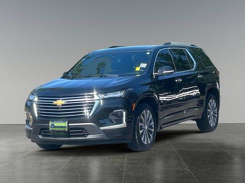 Used 2023 Chevrolet Traverse Premier AWD/4WD image 3
