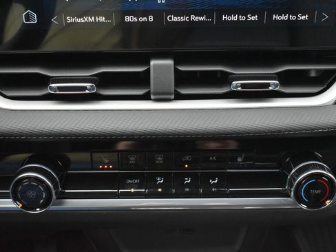 New 2026 Chevrolet Equinox LT w/ Safety and Technology Package image 31