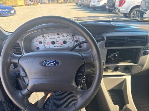 Used 2002 Ford Explorer Sport Trac 2WD image 15