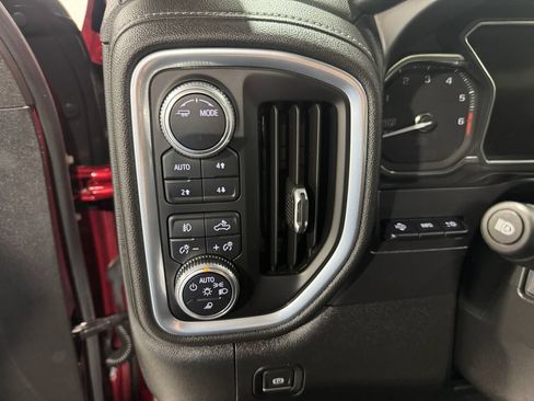 Used 2020 GMC Sierra 1500 Denali w/ Technology Package AWD/4WD image 32