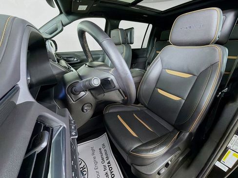 Used 2022 GMC Yukon XL AT4 w/ AT4 Premium Plus Package AWD/4WD image 12