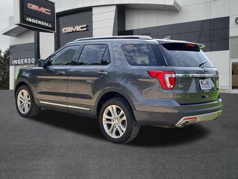 Used 2017 Ford Explorer XLT w/ Equipment Group 202A AWD/4WD image 23