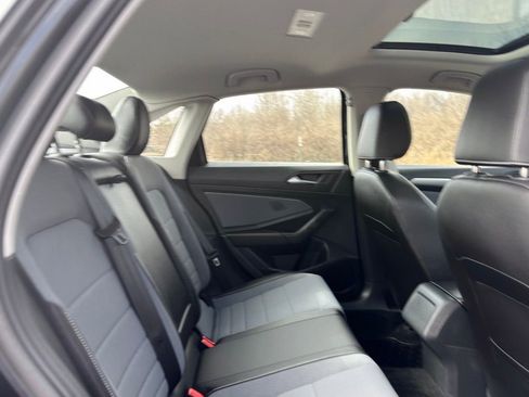 Used 2025 Volkswagen Jetta SE image 34