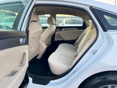 Used 2017 Hyundai Sonata SE image 24