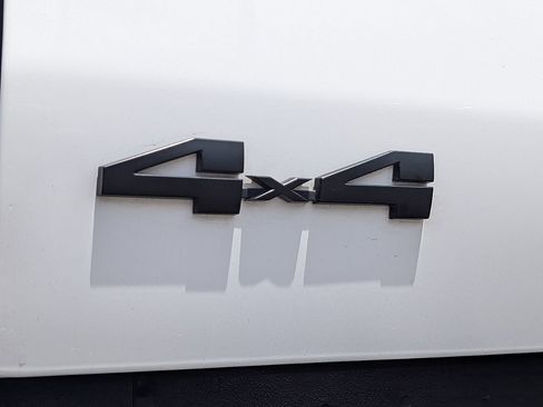 Used 2025 Toyota Tacoma TRD Off-Road AWD/4WD image 15