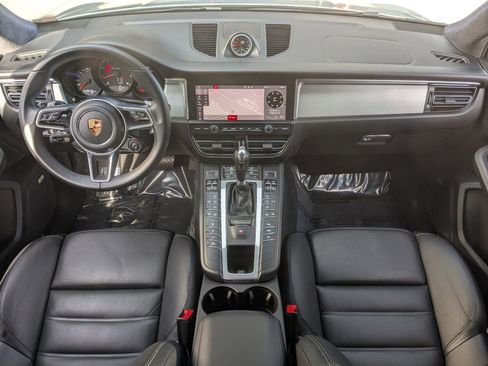 Used 2020 Porsche Macan Turbo image 23