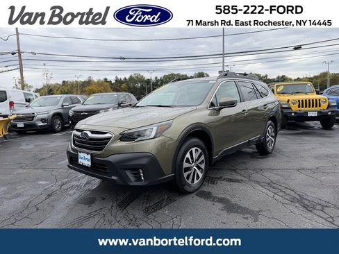 Used 2020 Subaru Outback Premium image 1
