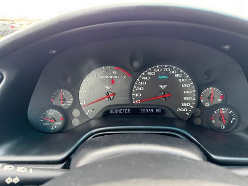 Used 1999 Chevrolet Corvette Convertible w/ Memory Pkg image 16