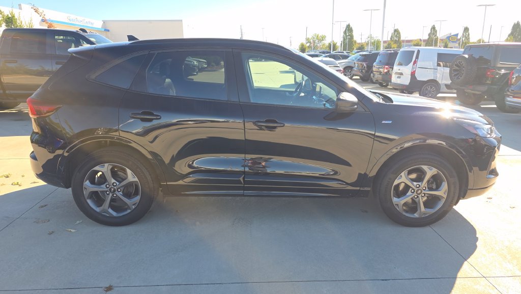 Used 2024 Ford Escape ST-Line AWD/4WD image 6