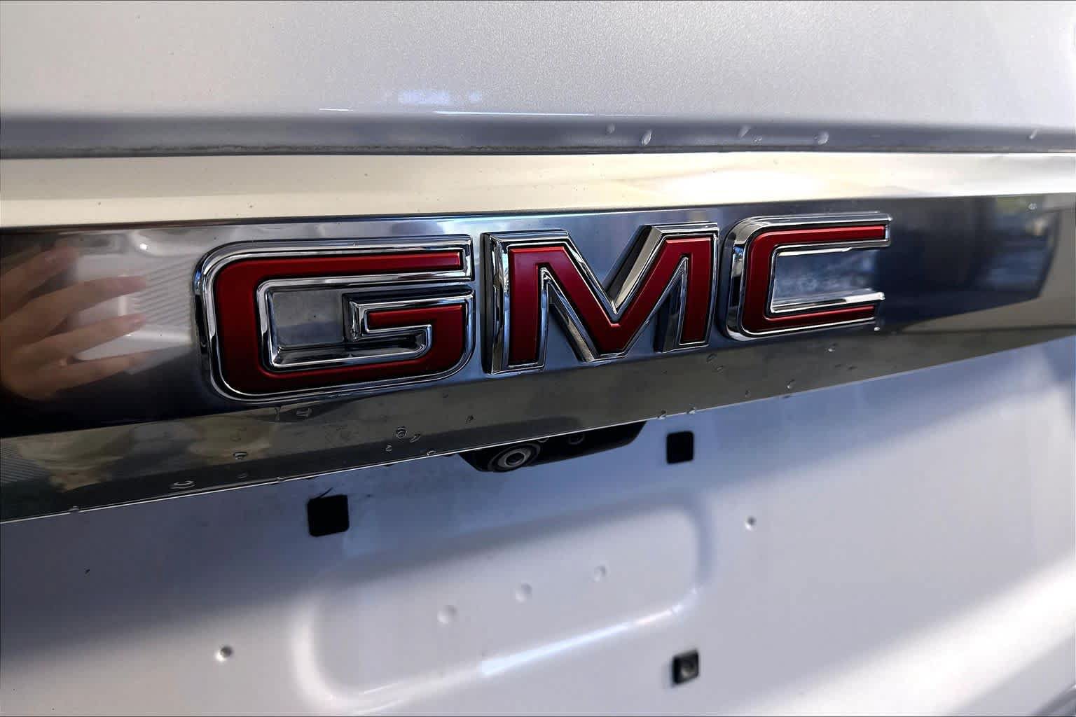 Used 2021 GMC Yukon Denali w/ Denali Premium Package RWD image 28