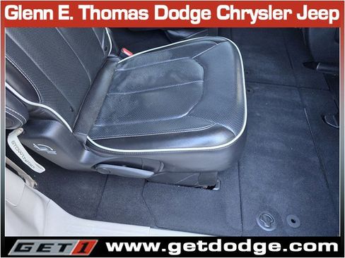 Certified 2024 Chrysler Pacifica Limited image 32