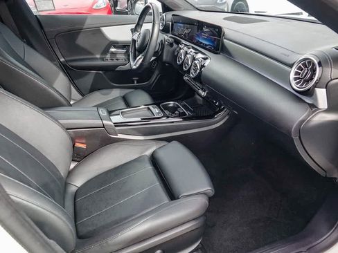 Used 2025 Mercedes-Benz CLA 250 image 15