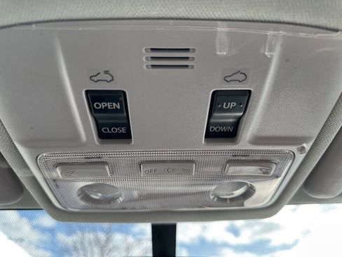 Used 2013 Toyota RAV4 XLE image 26