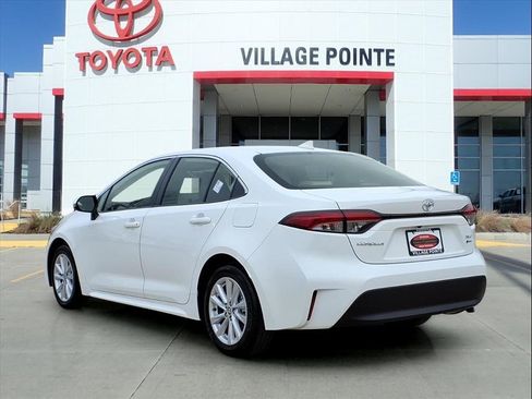 Certified 2026 Toyota Corolla XLE image 3