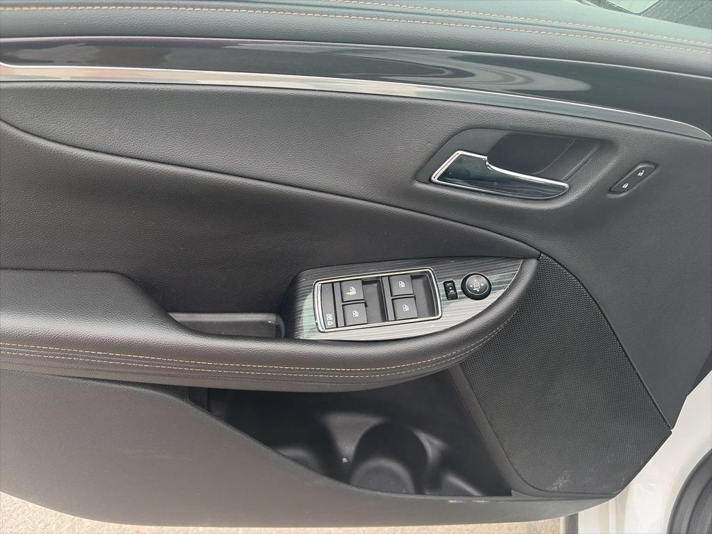 Used 2019 Chevrolet Impala LT FWD image 17
