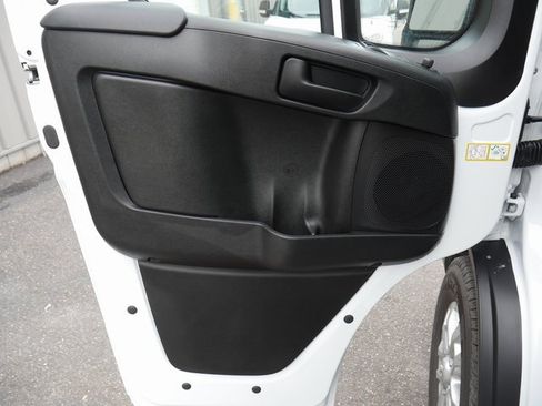 New 2026 RAM ProMaster 1500 w/ Quick Order Package 22G SLT image 12